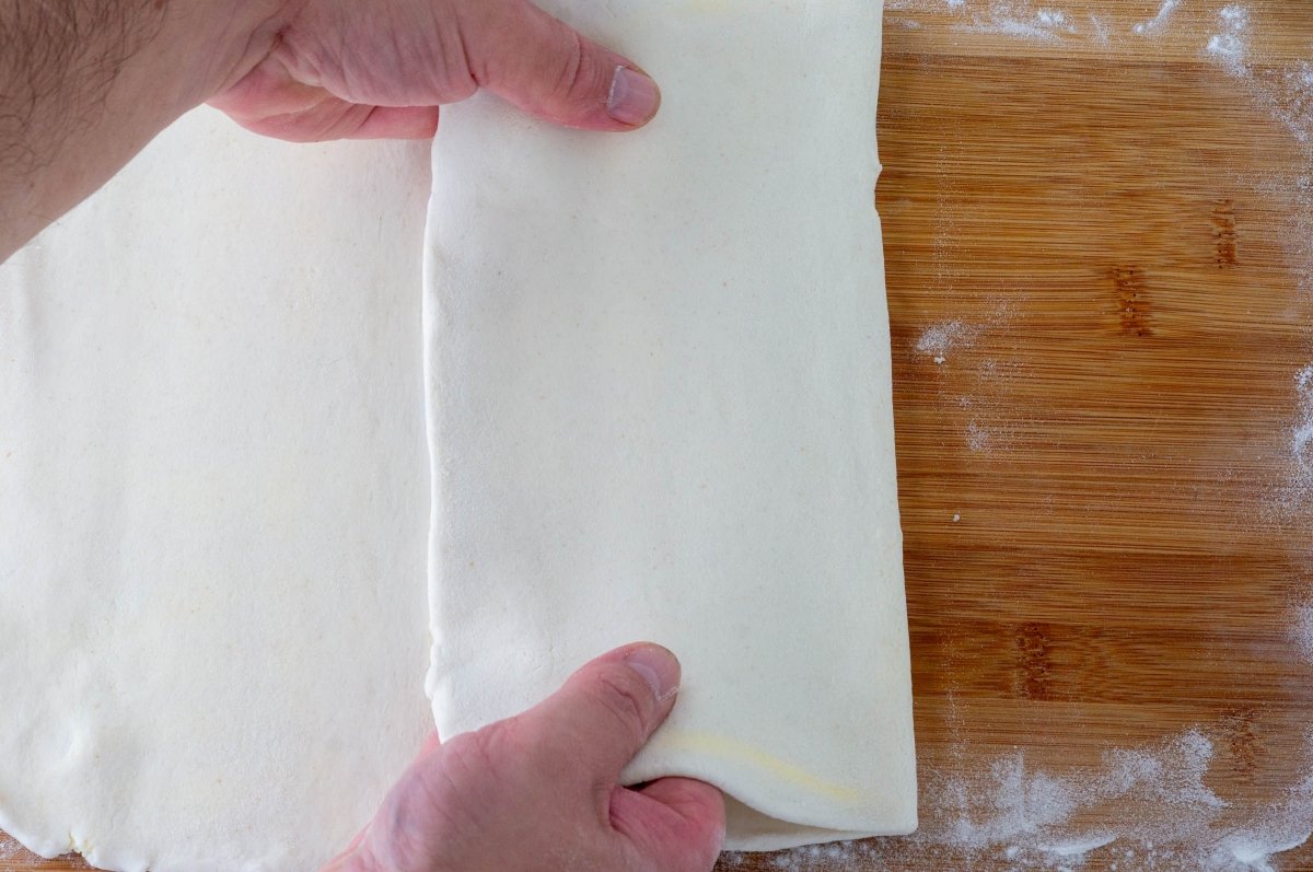 Cerrar la primera vuelta del hojaldre sin gluten