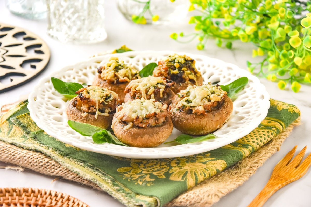 Champiñones rellenos de atún