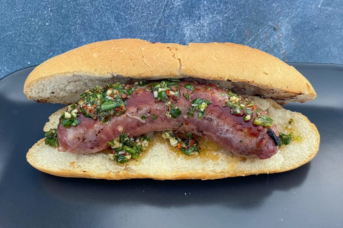 Choripán 8 Choripán con chimichurri *
