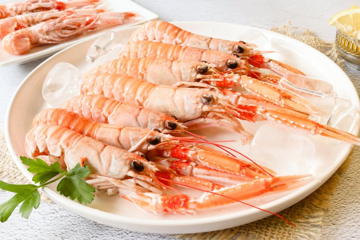 Cigalas cocidas listas para servir