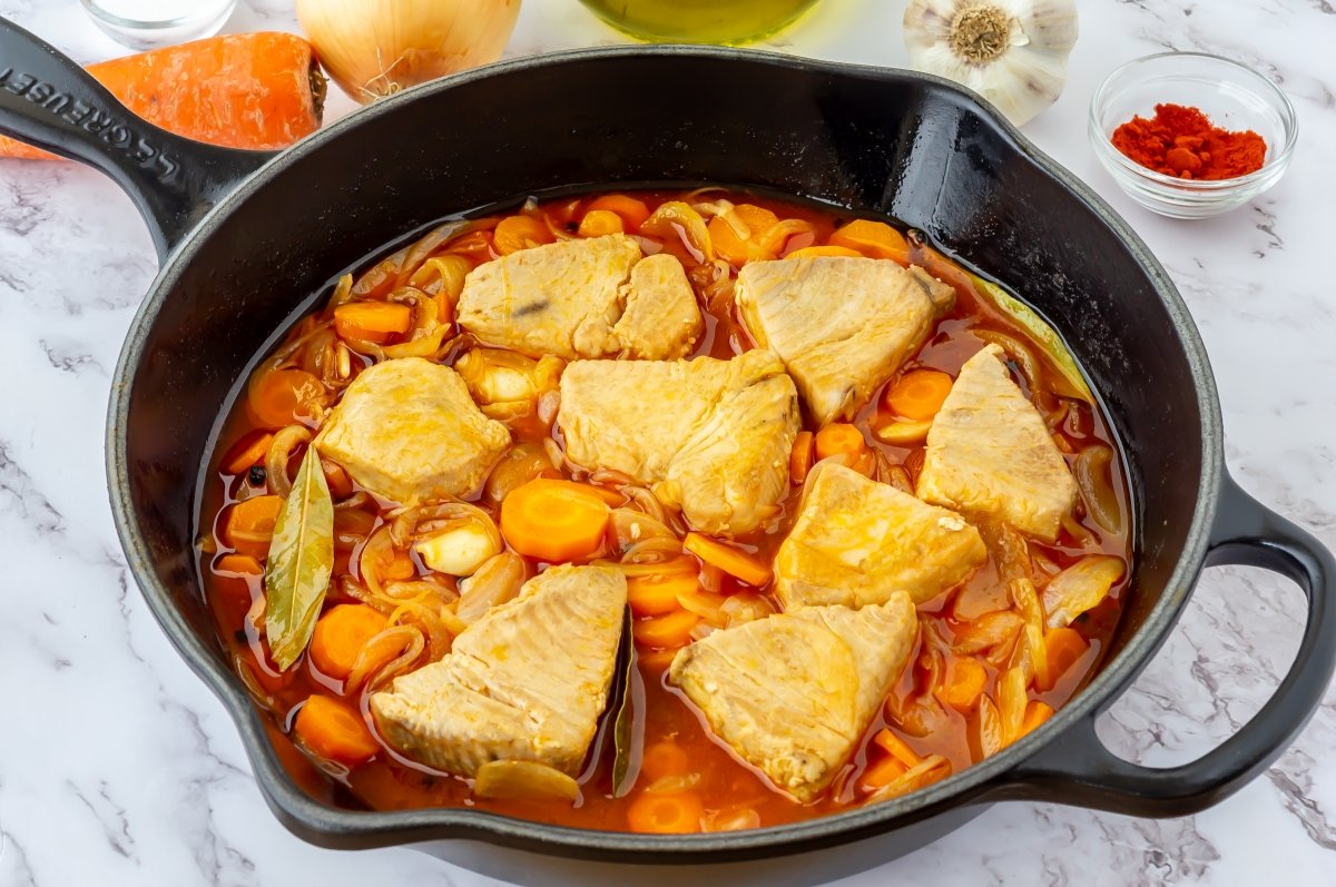 Cocción del bonito en escabeche