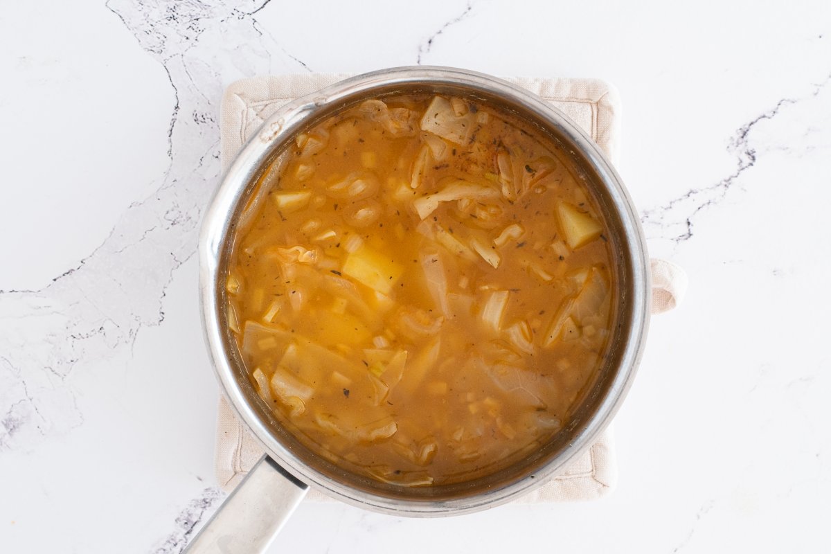 Cocemos la sopa de col