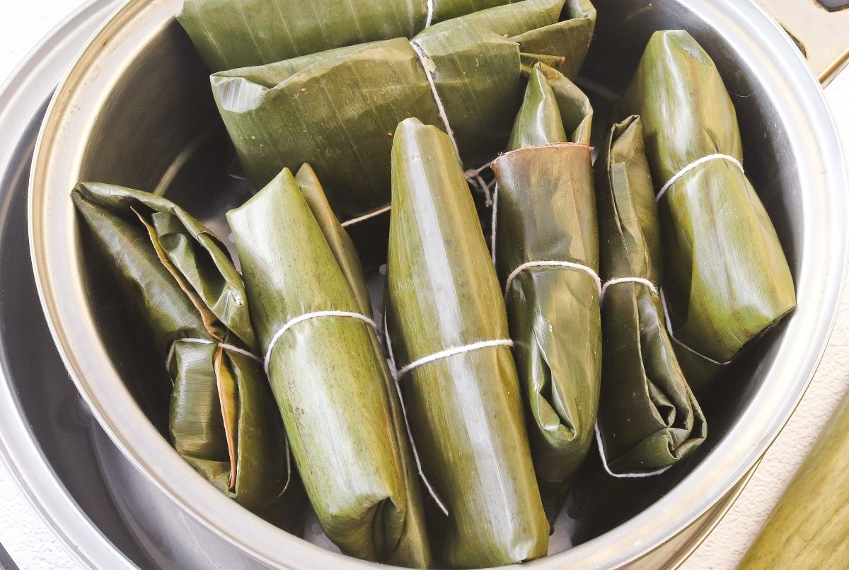 Cocer al vapor los tamales colombianos