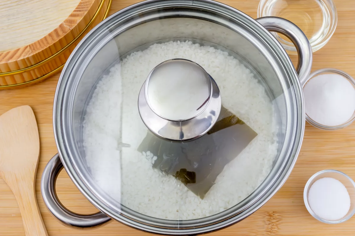 Cocer el arroz para sushi