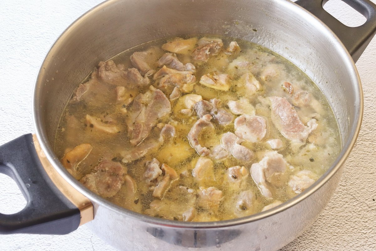 Cocer las carnes de los tamales colombianos