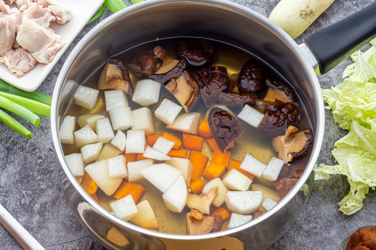 Cocer las verduras del dangojiru