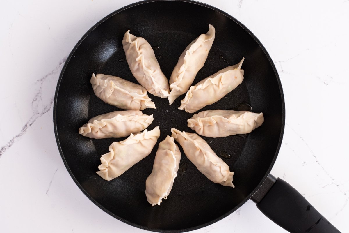Cocinamos a la plancha las gyozas