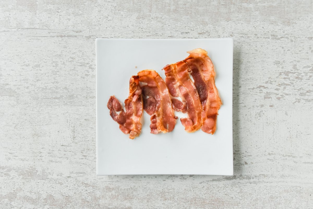 Cocinamos el bacon en el microondas