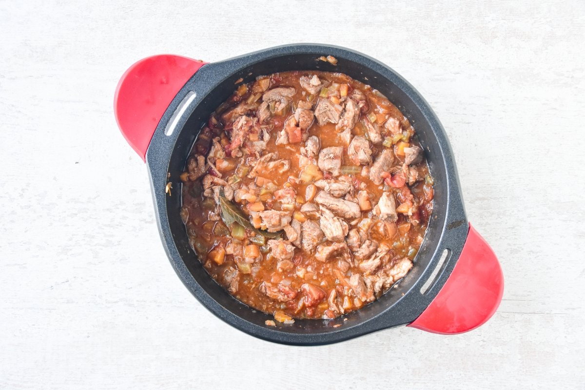 Cocinamos el ragú durante 2 horas