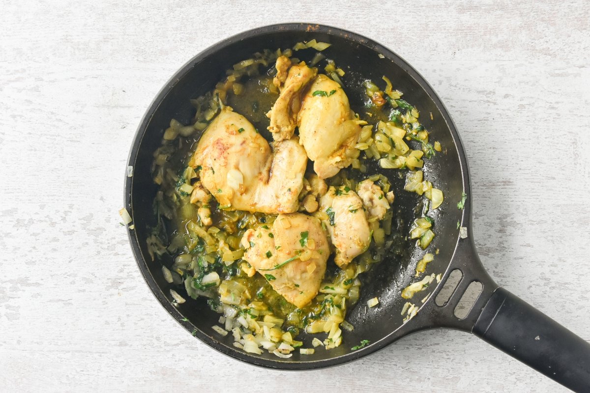 Cocinamos el relleno de pollo de los briouats