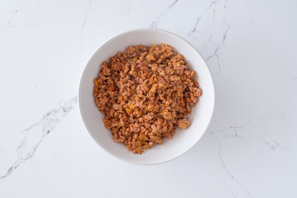 Cocinamos la carne picada y el kimchi