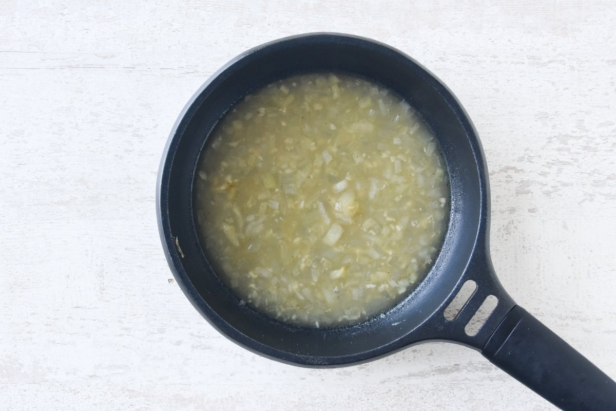 Cocinamos la salsa para la tortilla