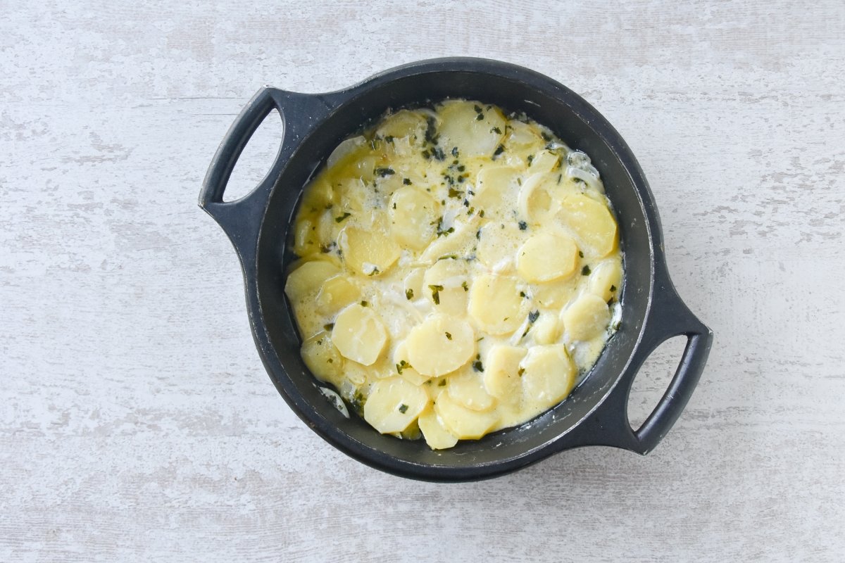 Cocinamos las patatas mayordomo durante 30 minutos