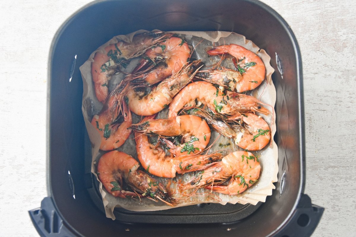 Cocinamos los langostinos en la freidora de aire