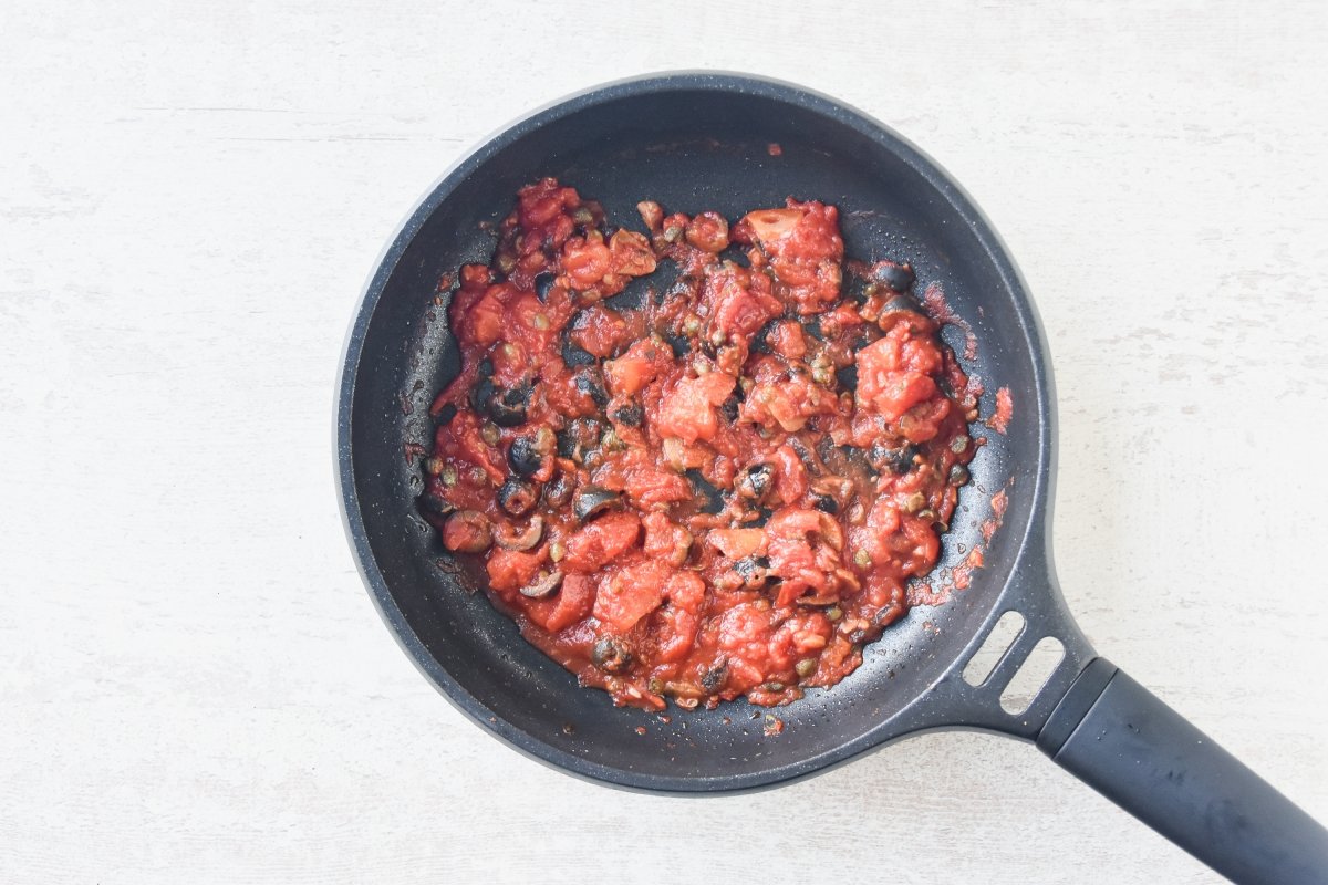 Cocinamos los tomates en conserva
