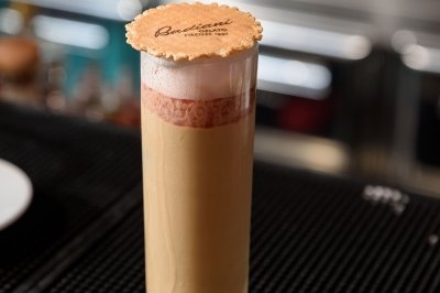 El mejor cóctel con helado está en esta nueva heladería de Barcelona