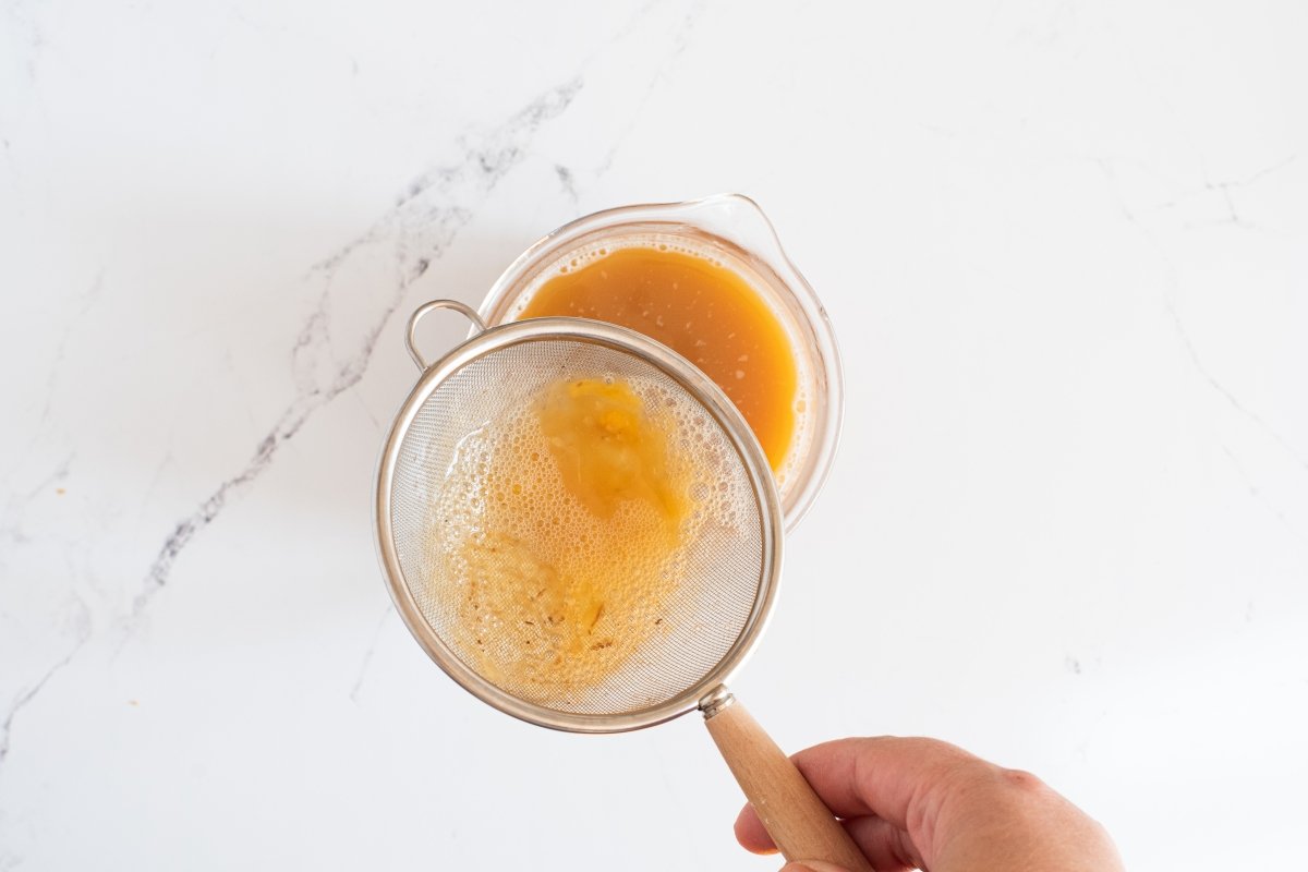 Colamos los huevos del chawanmushi