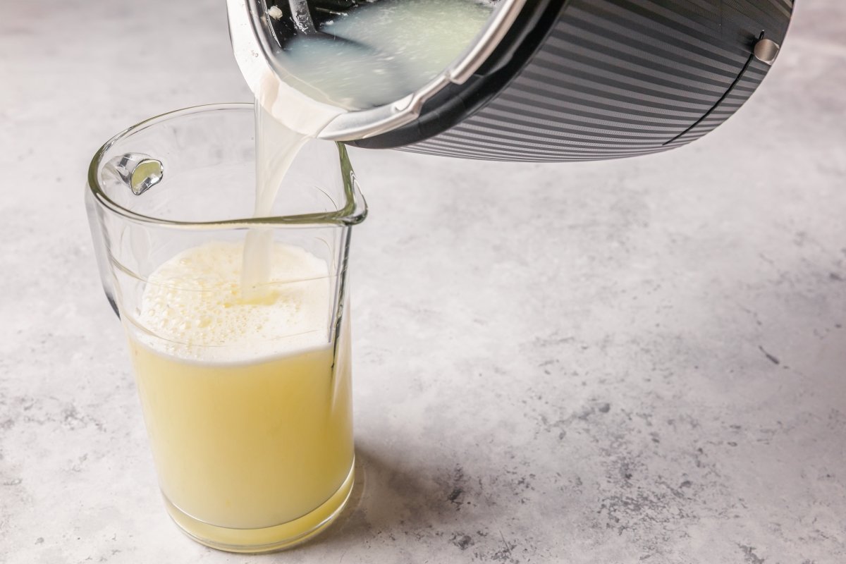 Colando la limonada en Thermomix