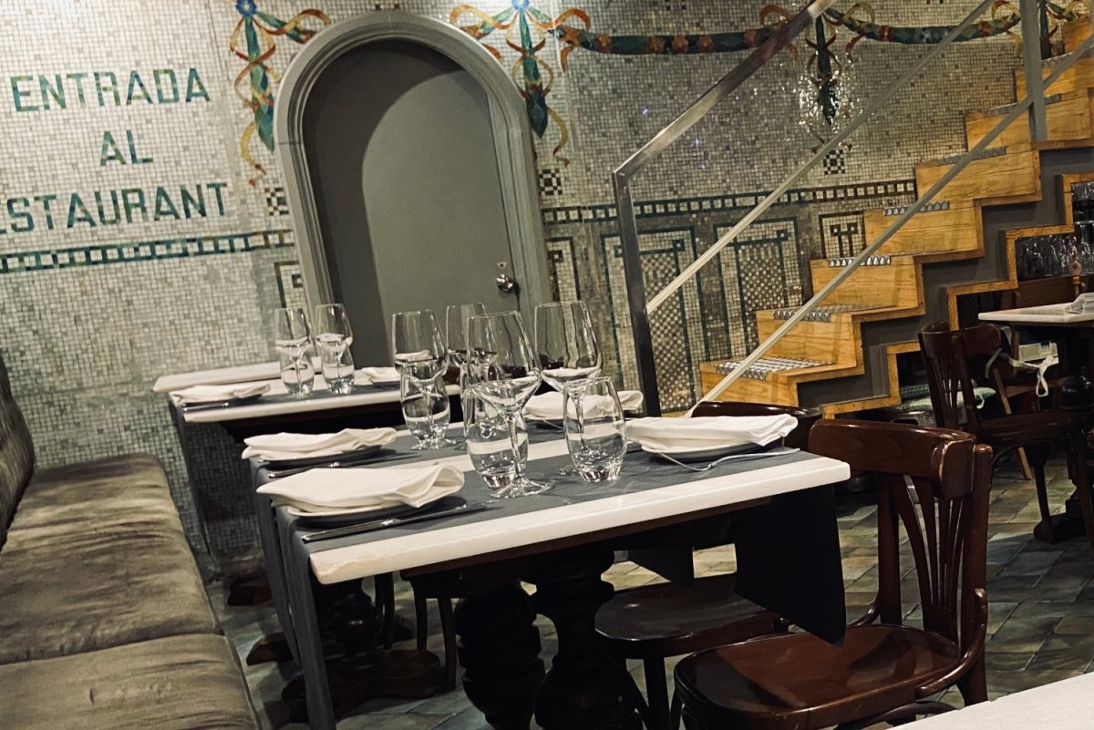Comedor del restaurante Los Fueros en Bilbao