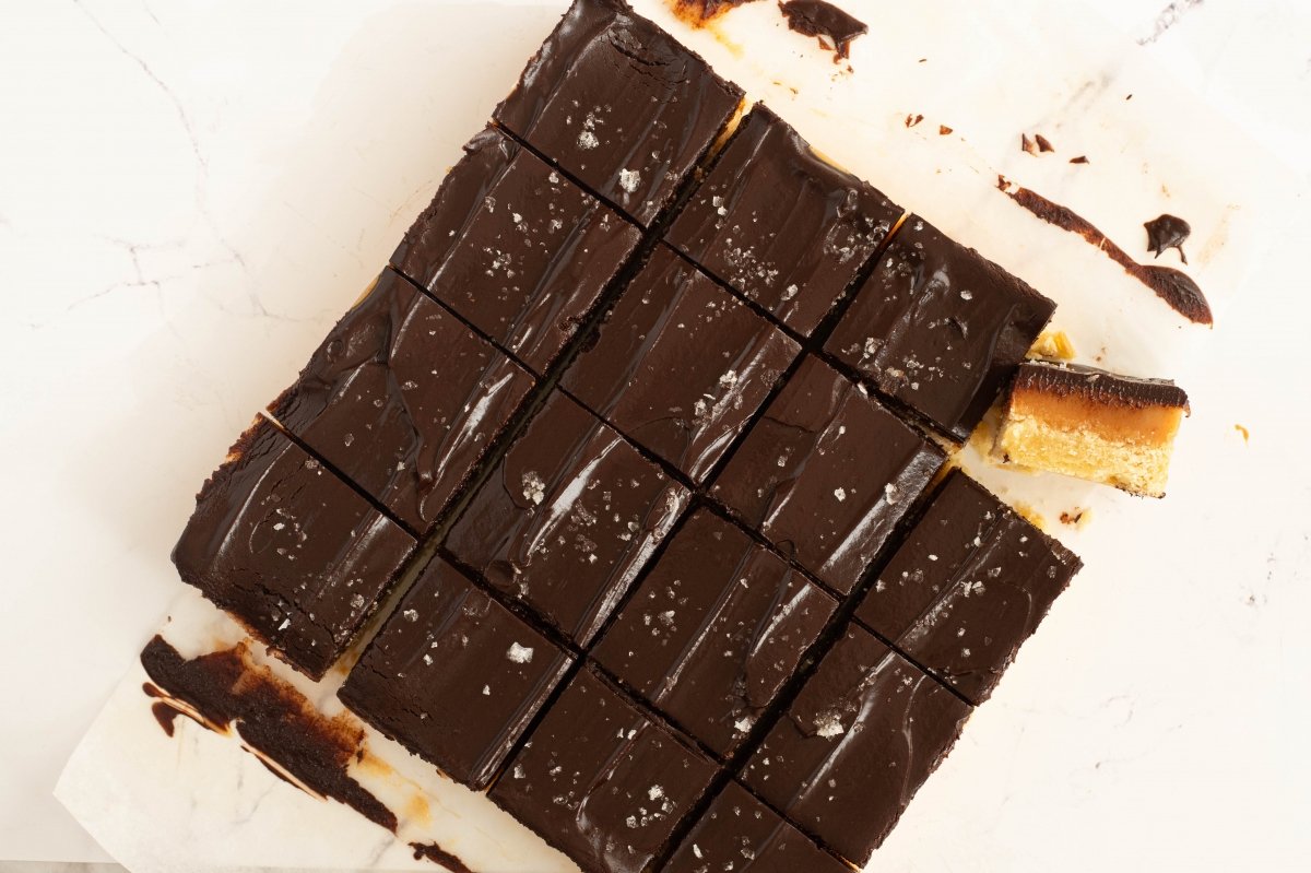 Cortamos el caramel shortbread