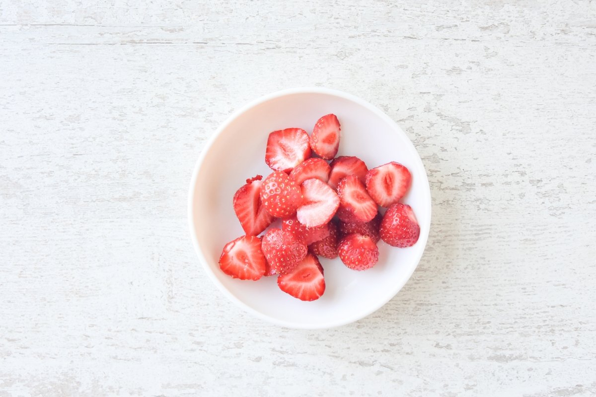 Cortamos las fresas sin pedúnculo