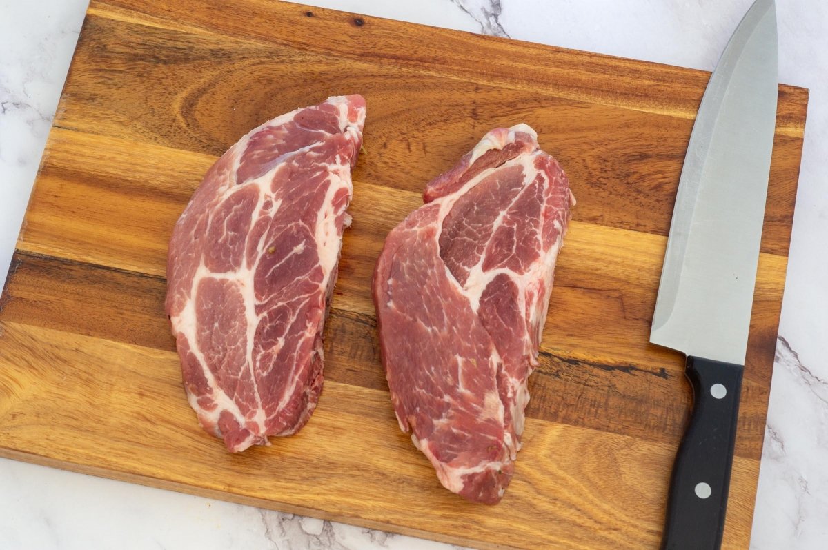 Cortar la carne para char siu