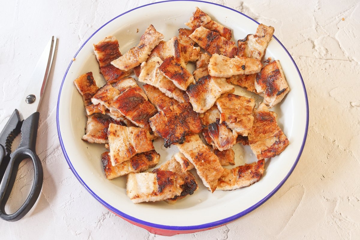 Cortar la panceta para el samgyeopsal