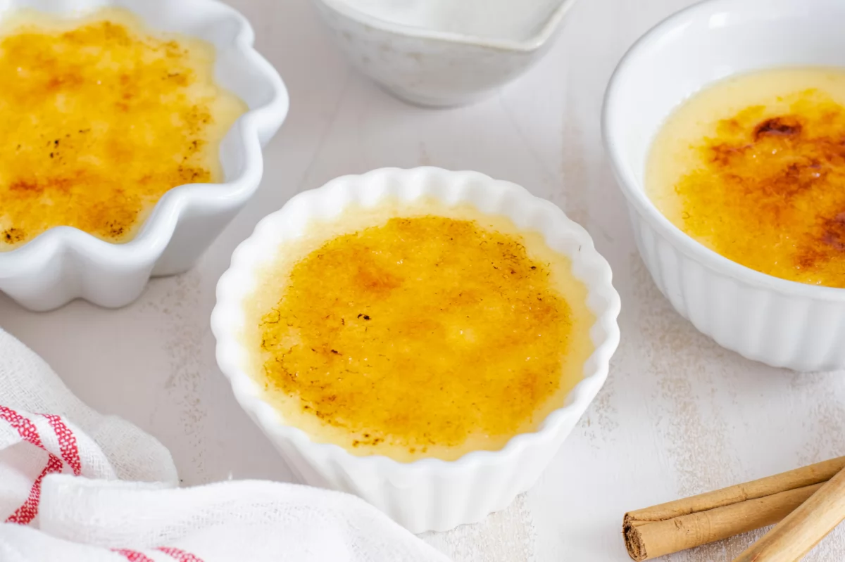 Crema catalana casera 1 Crema catalana casera en el plato *