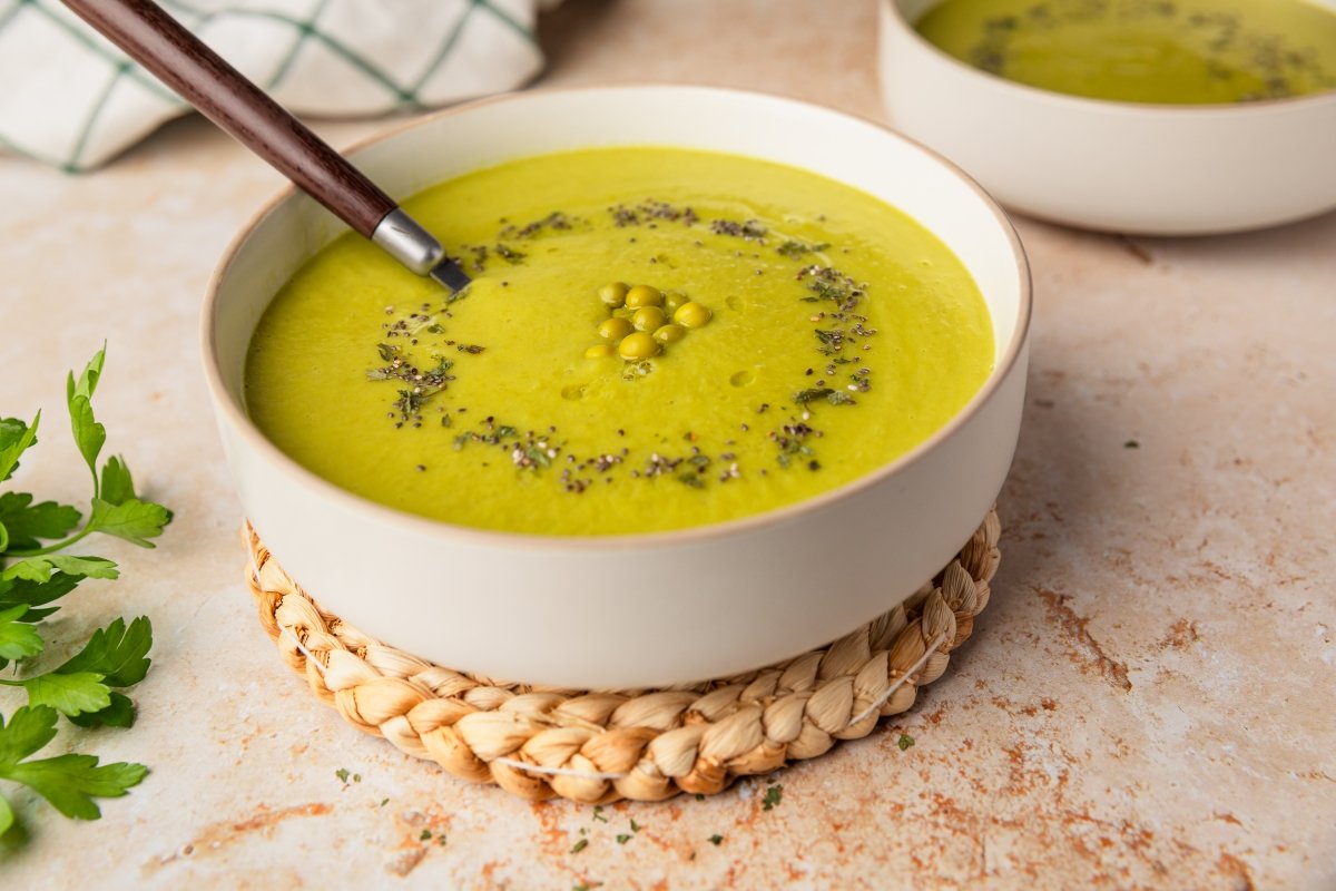 Crema de guisantes en Thermomix servida