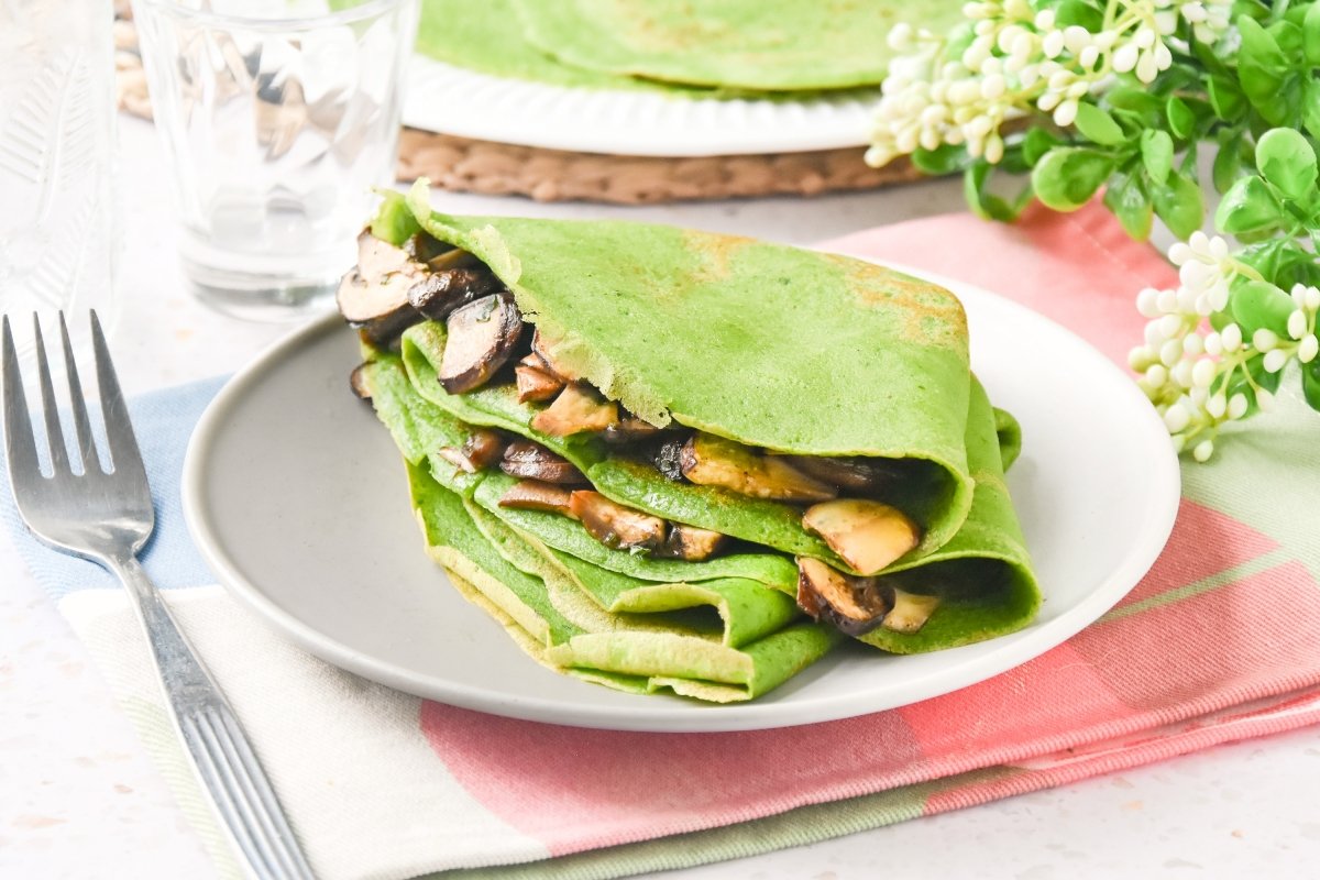 Crepes de espinacas rellenos