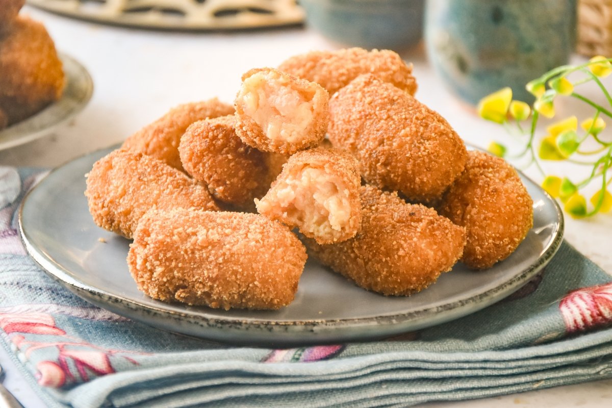 Croquetas de marisco caseras
