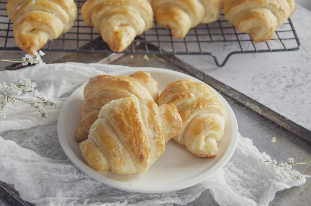 Los 20 postres y dulces más famosos y ricos del mundo 11 Cruasanes listos para el desayuno