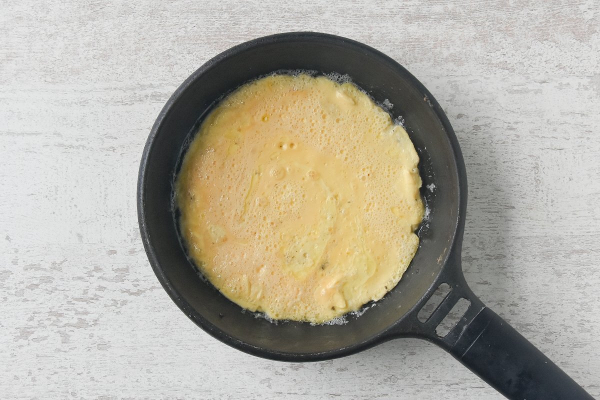 Cuajamos la tortilla por un lado