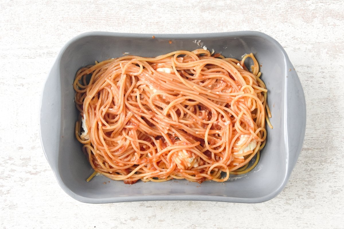 Cubrimos con el resto de espaguetis