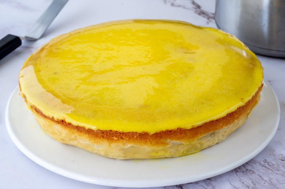 Cubrir la Técula Mécula con yema pastelera