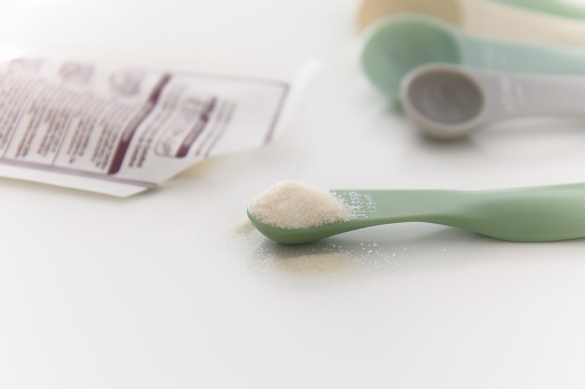 Cucharas medidoras con grenetina para calcular la cantidad exactag