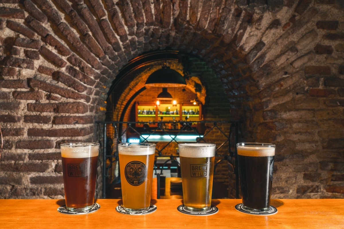 Cueva abovedada de Brew Wild Pizza Bar para tomar cerveza artesana en Madrid