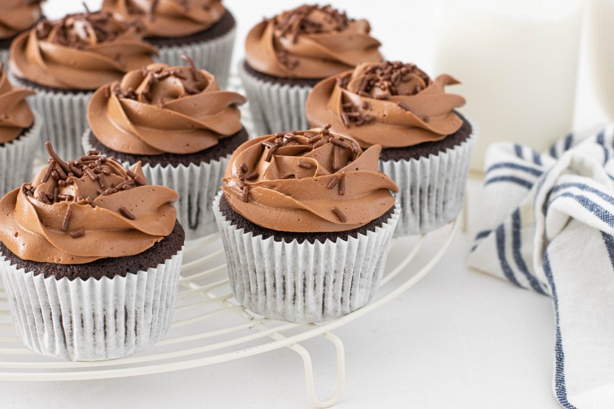 Cupcakes de chocolate: esponjosas y fáciles de hacer paso a paso
