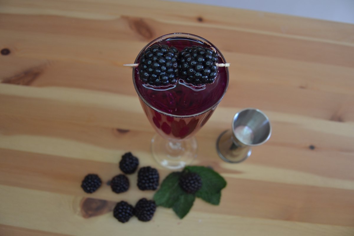 Decorate with blackberries or raspberries