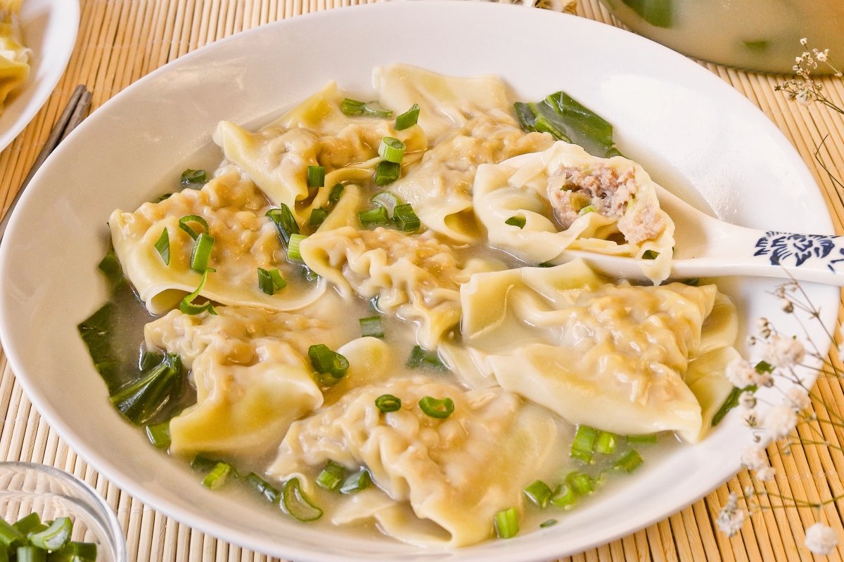 Degustando la sopa wan tun