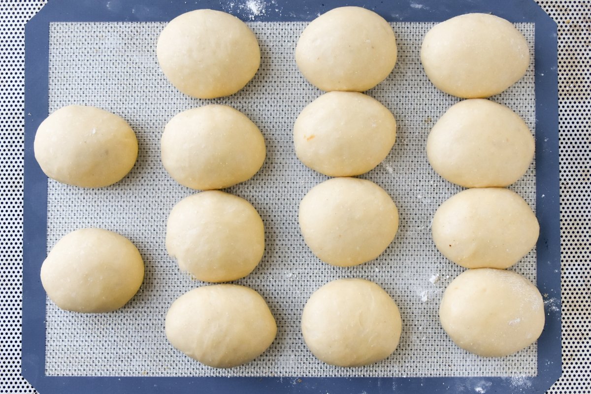 Dejamos levar los bollos de mantequilla