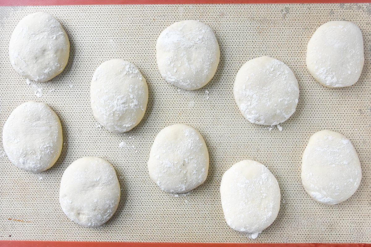 Dejamos levar los molletes ya enharinados