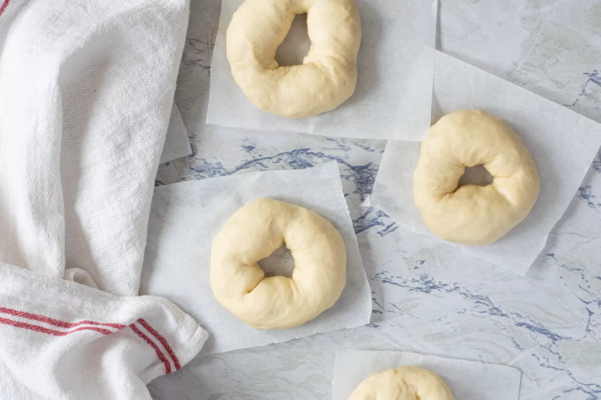 Dejamos reposar la masa de los donuts