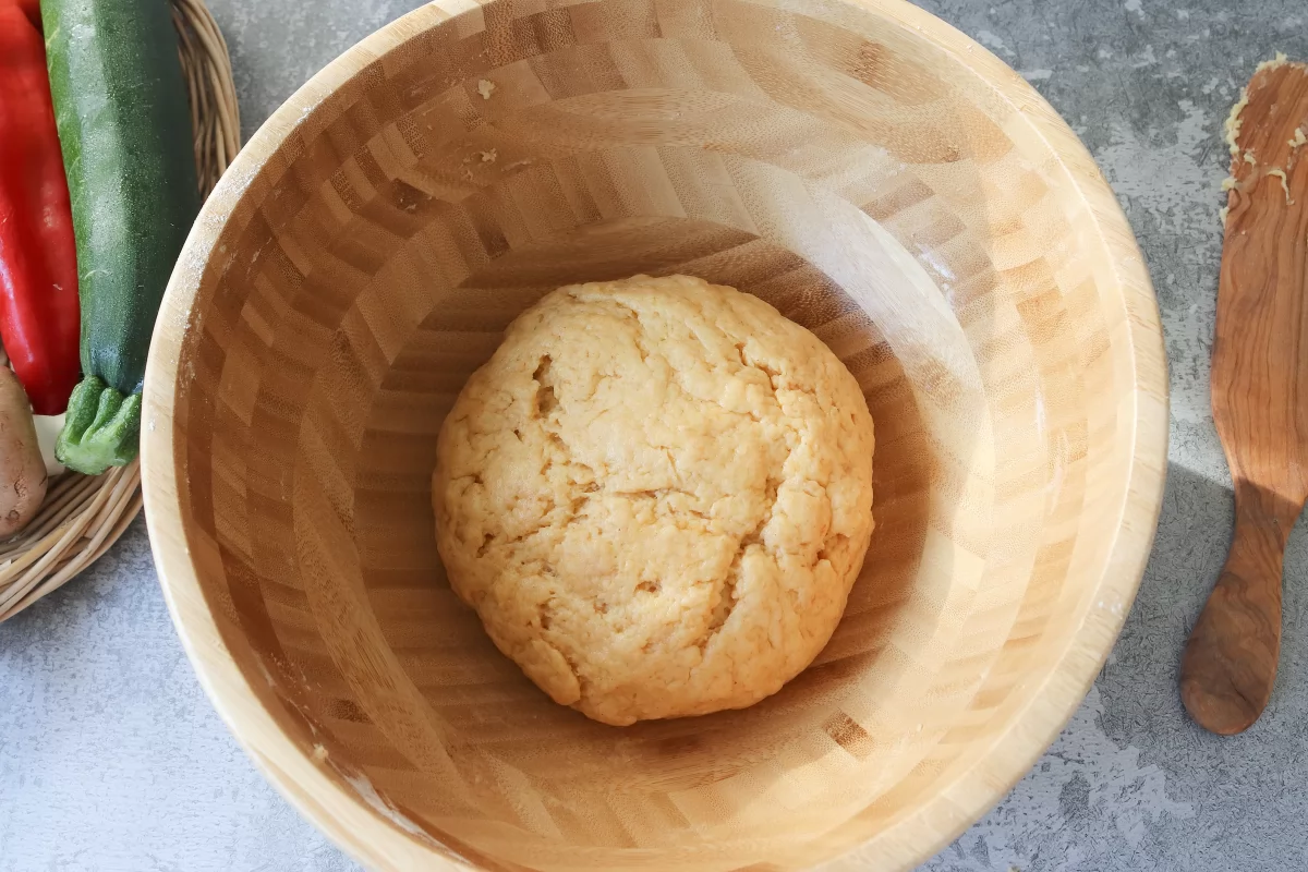 Dejar reposar masa empanada de verduras