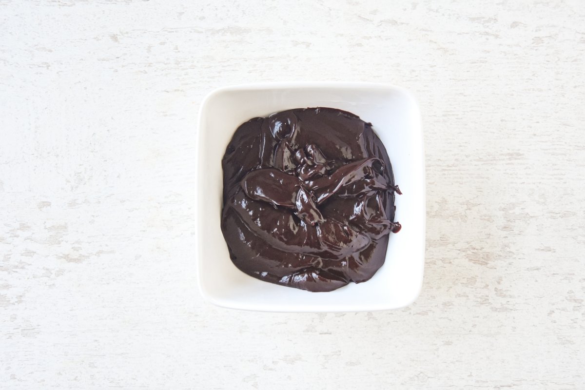 Derretimos el chocolate con el zumo de naranja