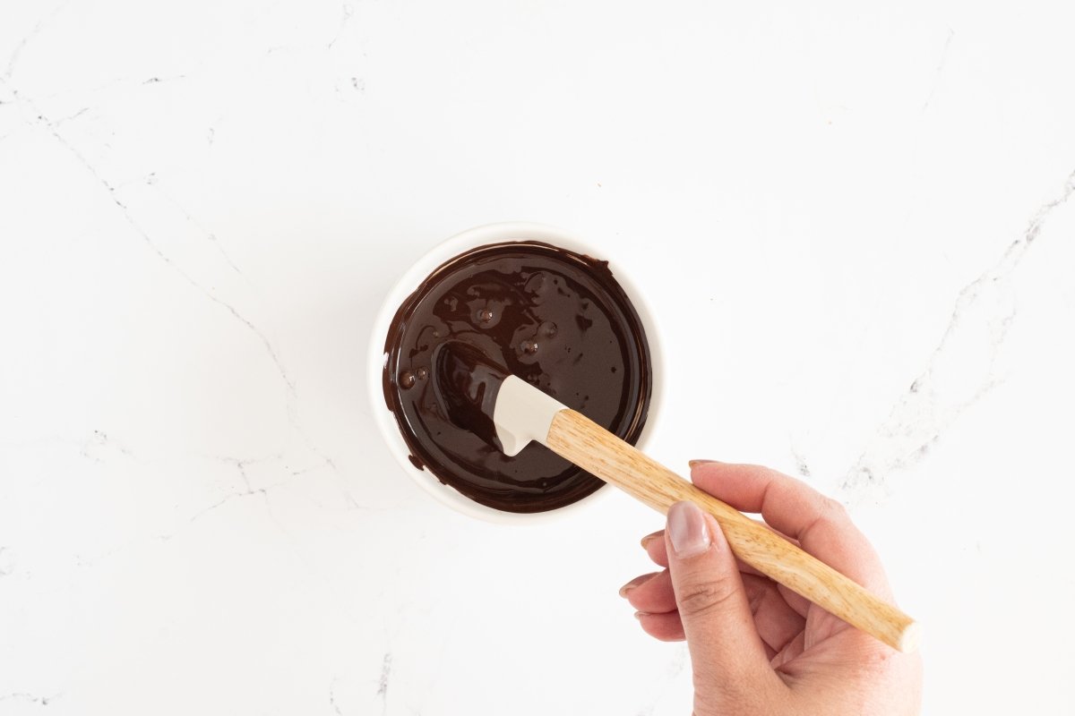 Derretimos el chocolate de la mousse