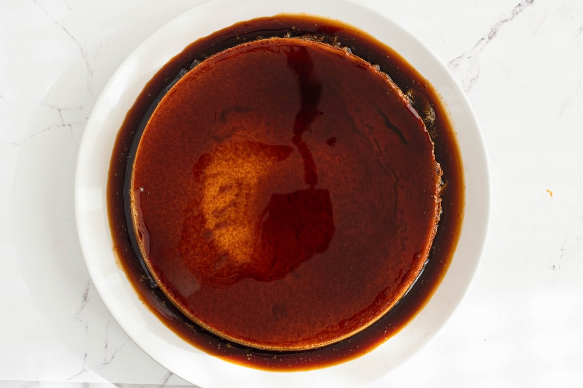 Desmoldamos el flan venezolano/quesillo
