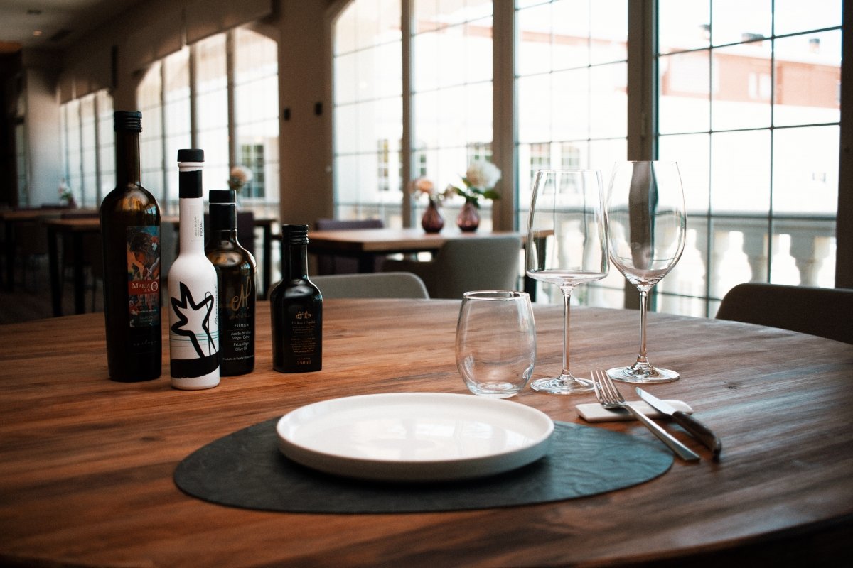 Detalles de una mesa del restaurante Epílogo