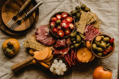 Cómo preparar un picoteo perfecto para invitados en menos de 30 minutos