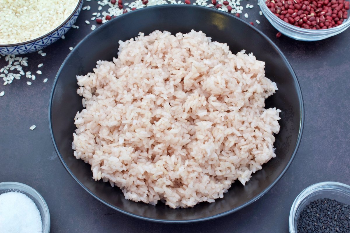 El arroz hervido con el caldo de las judías para seguir haciendo el sekihan